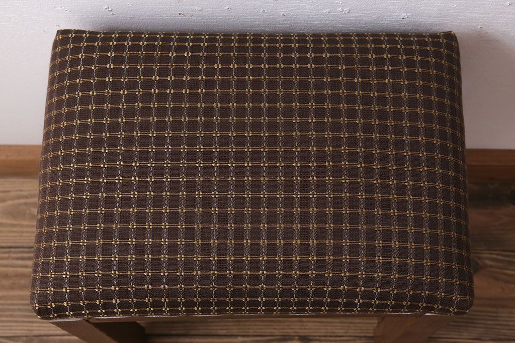 レトロ家具　古い木のレトロなクッション座面角スツール(3)