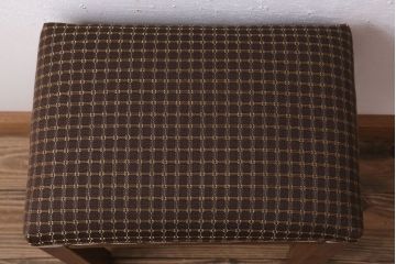 レトロ家具　古い木のレトロなクッション座面角スツール(3)