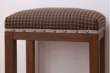 レトロ家具　古い木のレトロなクッション座面角スツール(3)