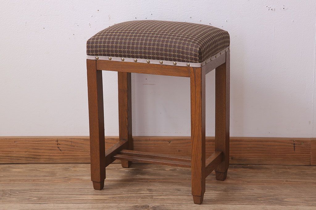 レトロ家具　古い木のレトロなクッション座面角スツール(3)