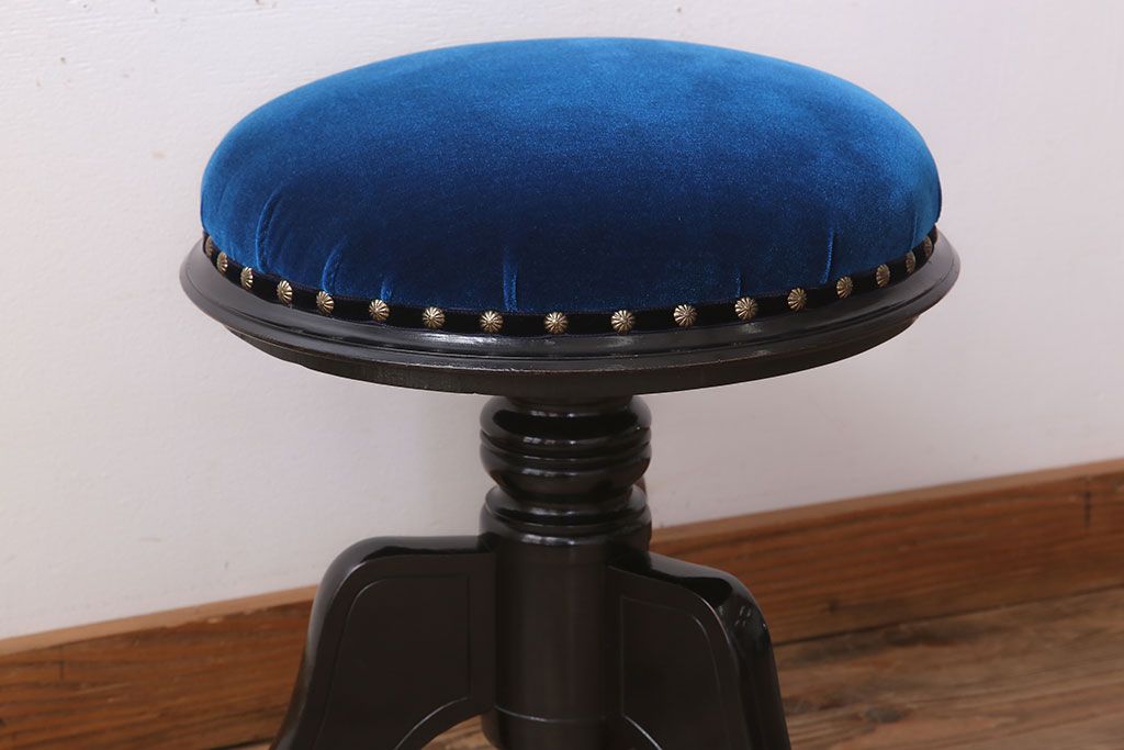 アンティーク家具　アンティーク　クッション座面!古い木製のおしゃれな回転スツール