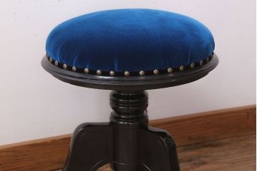 アンティーク家具　アンティーク　クッション座面!古い木製のおしゃれな回転スツール