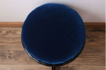 アンティーク家具　アンティーク　クッション座面!古い木製のおしゃれな回転スツール