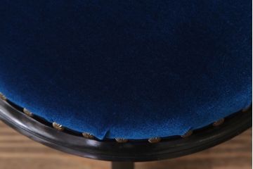 アンティーク家具　アンティーク　クッション座面!古い木製のおしゃれな回転スツール