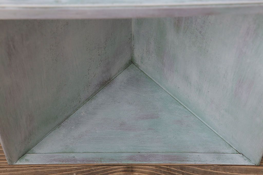 アンティーク雑貨　インダストリアル　ビンテージ　アイアン製のペイントチェスト(2)