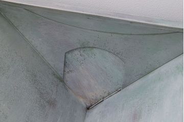 アンティーク雑貨　インダストリアル　ビンテージ　アイアン製のペイントチェスト(2)