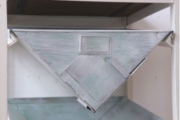 アンティーク雑貨　インダストリアル　ビンテージ　アイアン製のペイントチェスト(2)