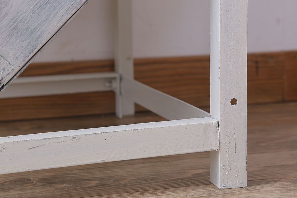 アンティーク雑貨　インダストリアル　ビンテージ　アイアン製のペイントチェスト(2)