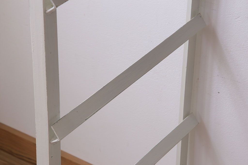 アンティーク雑貨　インダストリアル　ビンテージ　アイアン製のペイントチェスト(2)