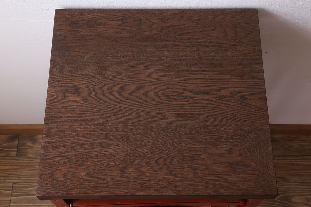 アンティーク雑貨　インダストリアル　ビンテージ　アイアン製のペイントチェスト(1)