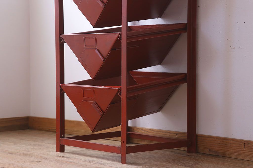 アンティーク雑貨　インダストリアル　ビンテージ　アイアン製のペイントチェスト(1)