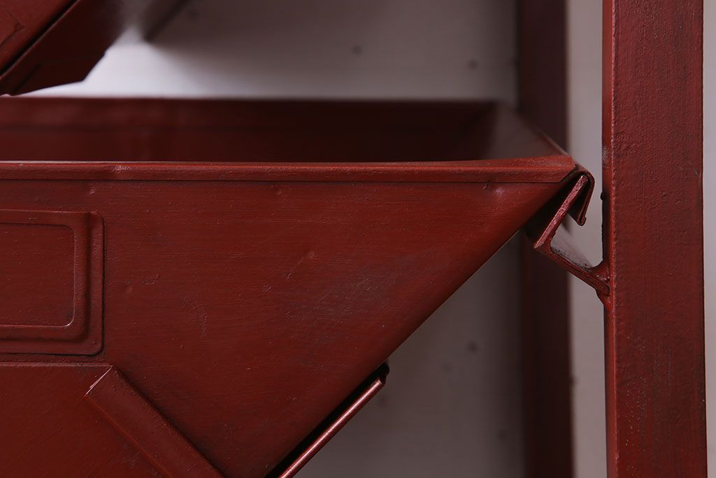 アンティーク雑貨　インダストリアル　ビンテージ　アイアン製のペイントチェスト(1)