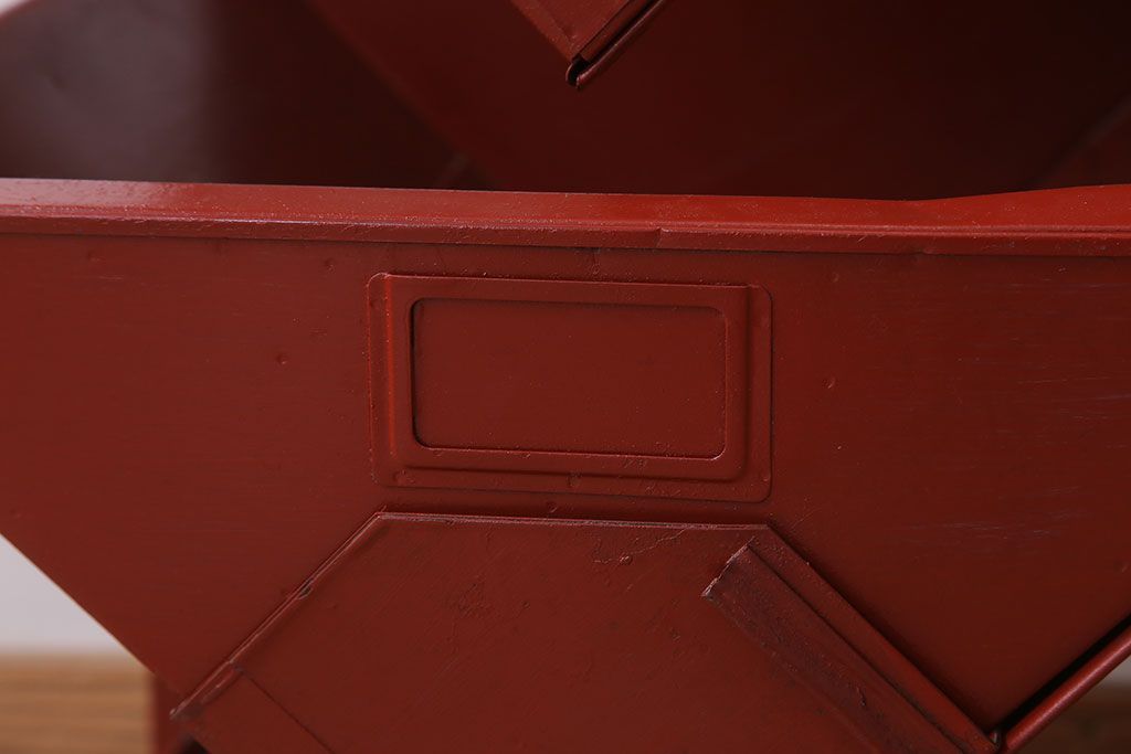 アンティーク雑貨　インダストリアル　ビンテージ　アイアン製のペイントチェスト(1)