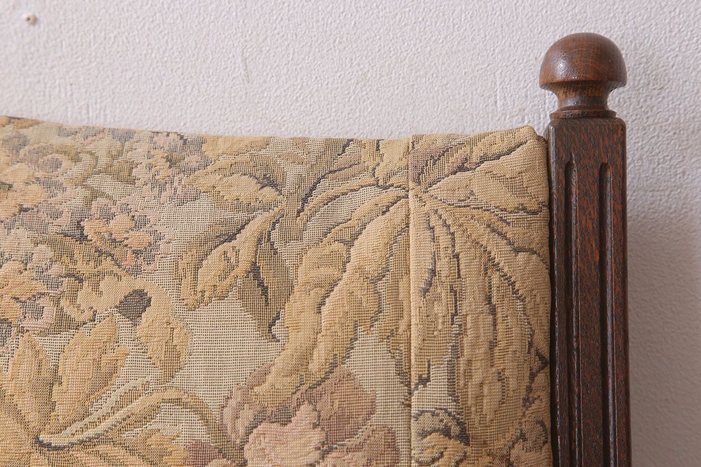 ヴィンテージ家具　国産　神戸家具　ビンテージ　ゴブラン織り座面!ナラ材製の花柄ソファ