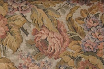 ヴィンテージ家具　国産　神戸家具　ビンテージ　ゴブラン織り座面!ナラ材製の花柄ソファ