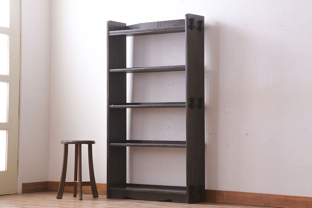 レトロ家具　ラワン材製　古い木のレトロな楔(くさび)式本棚(ディスプレイラック)(3)