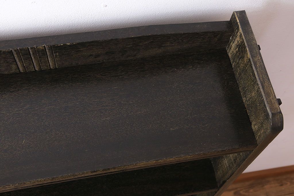 レトロ家具　ラワン材製　古い木のレトロな楔(くさび)式本棚(ディスプレイラック)(3)