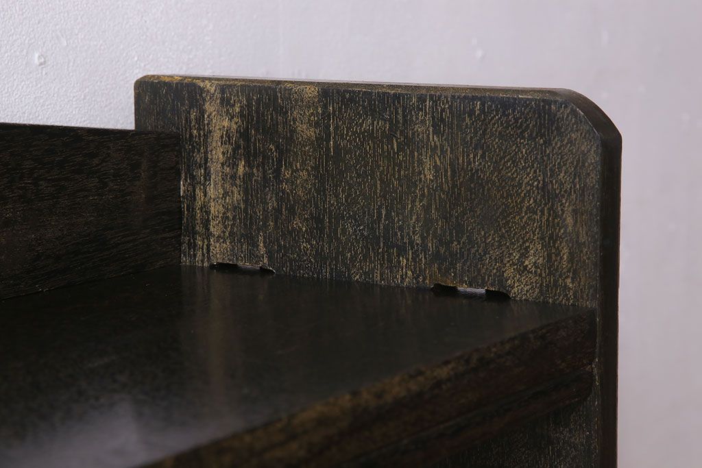 レトロ家具　ラワン材製　古い木のレトロな楔(くさび)式本棚(ディスプレイラック)(3)