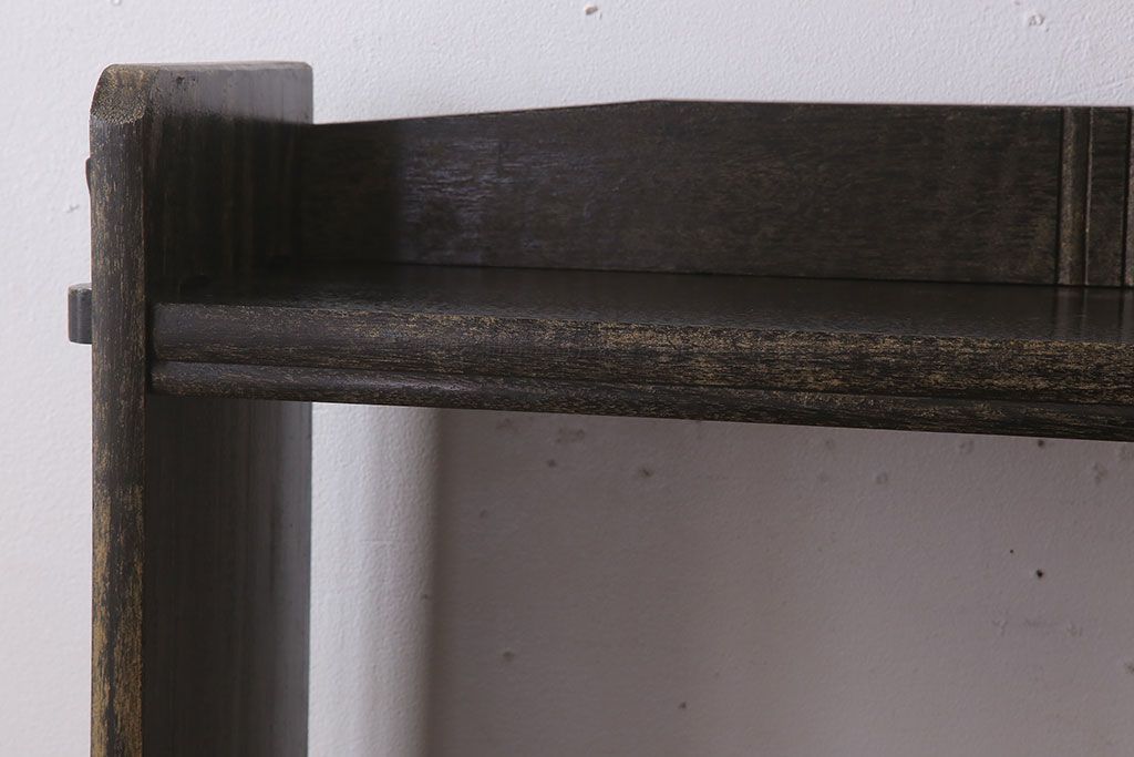 レトロ家具　ラワン材製　古い木のレトロな楔(くさび)式本棚(ディスプレイラック)(3)