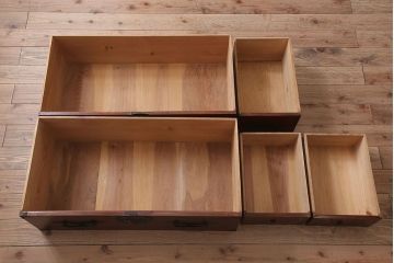 アンティーク家具　アンティーク　前面欅材　大ぶりな重ね二本松箪笥