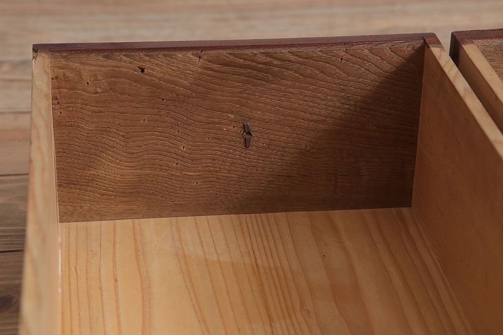 アンティーク家具　アンティーク　前面欅材　大ぶりな重ね二本松箪笥