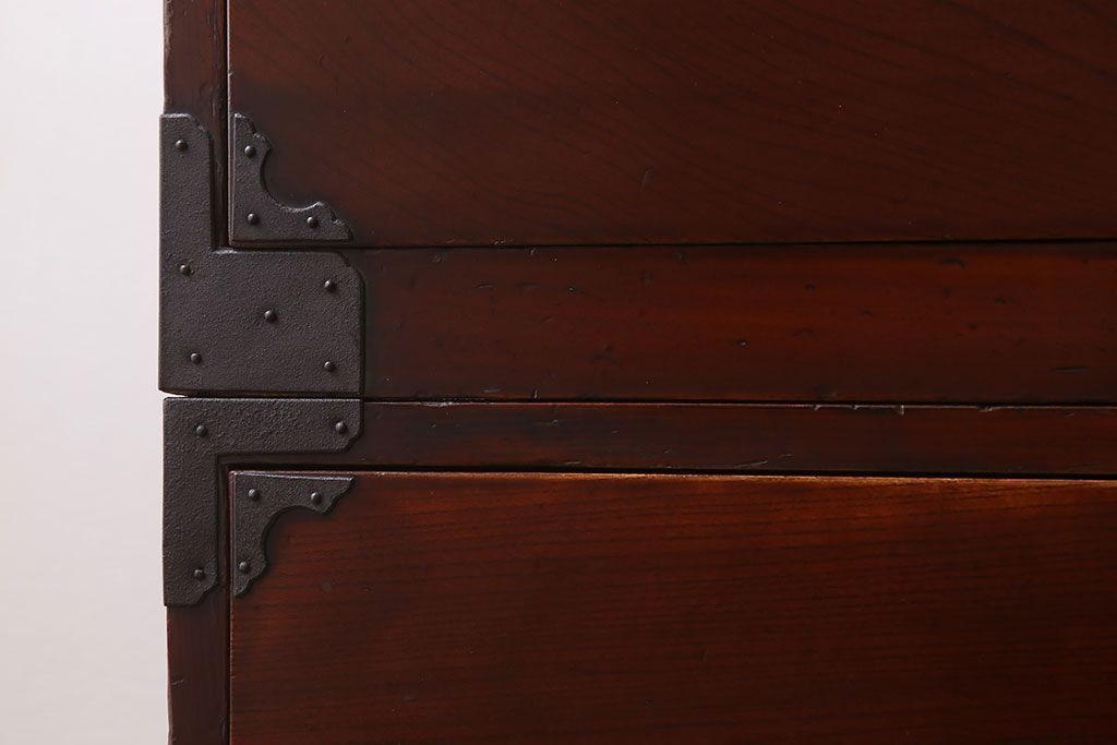 アンティーク家具　アンティーク　前面欅材　大ぶりな重ね二本松箪笥