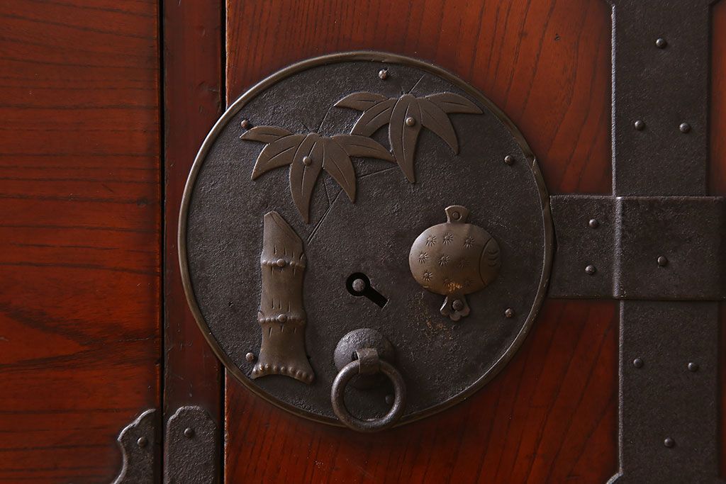 アンティーク家具　アンティーク　前面欅材　大ぶりな重ね二本松箪笥