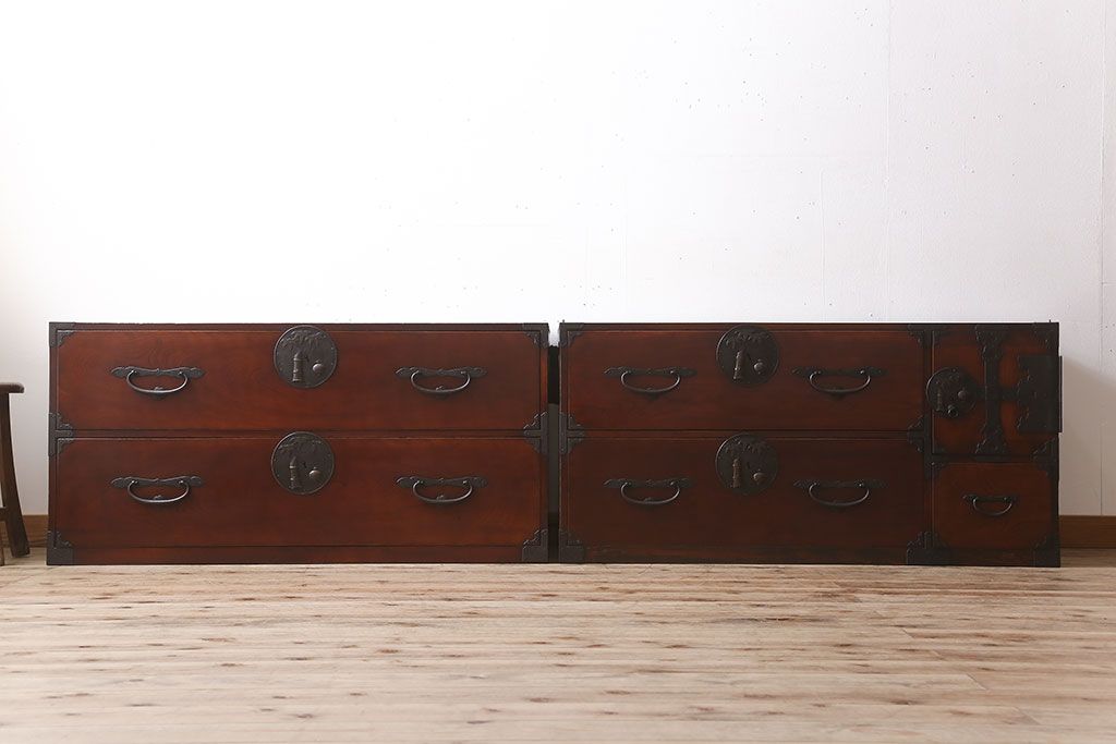 アンティーク家具　アンティーク　前面欅材　大ぶりな重ね二本松箪笥