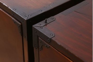 アンティーク家具　アンティーク　前面欅材　大ぶりな重ね二本松箪笥