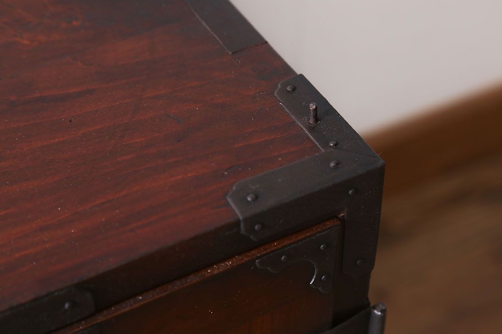 アンティーク家具　アンティーク　前面欅材　大ぶりな重ね二本松箪笥