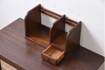 アンティーク雑貨　引き出し付き　栓材製　古い木味のレトロなアンティーク本立て