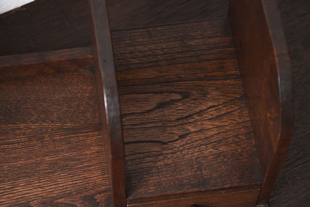 アンティーク雑貨　引き出し付き　栓材製　古い木味のレトロなアンティーク本立て