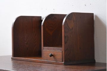 アンティーク雑貨　引き出し付き　栓材製　古い木味のレトロなアンティーク本立て