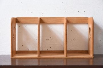 アンティーク雑貨　昭和レトロ　小鳥の透かし彫りがおしゃれなアンティーク本立て