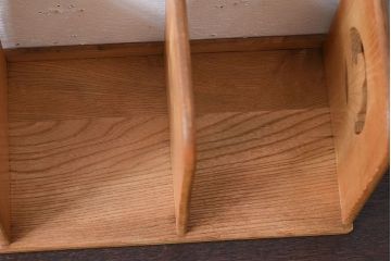 アンティーク雑貨　昭和レトロ　小鳥の透かし彫りがおしゃれなアンティーク本立て