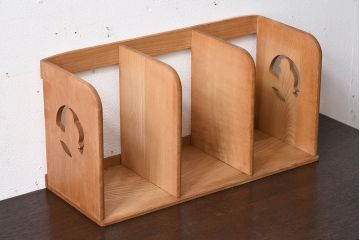 アンティーク雑貨　昭和レトロ　小鳥の透かし彫りがおしゃれなアンティーク本立て
