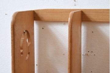 アンティーク雑貨　昭和レトロ　小鳥の透かし彫りがおしゃれなアンティーク本立て