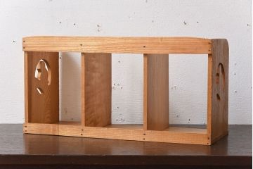 アンティーク雑貨　昭和レトロ　小鳥の透かし彫りがおしゃれなアンティーク本立て