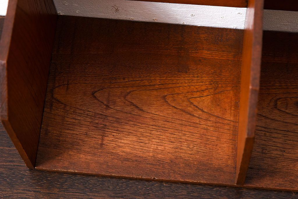 アンティーク雑貨　古い木製の昭和レトロなアンティーク本立て(2)