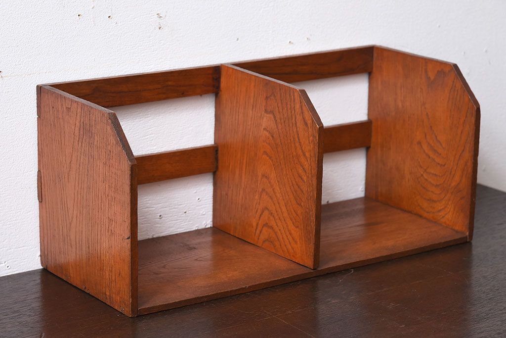 アンティーク雑貨　古い木製の昭和レトロなアンティーク本立て(2)