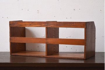 アンティーク雑貨　古い木製の昭和レトロなアンティーク本立て(2)