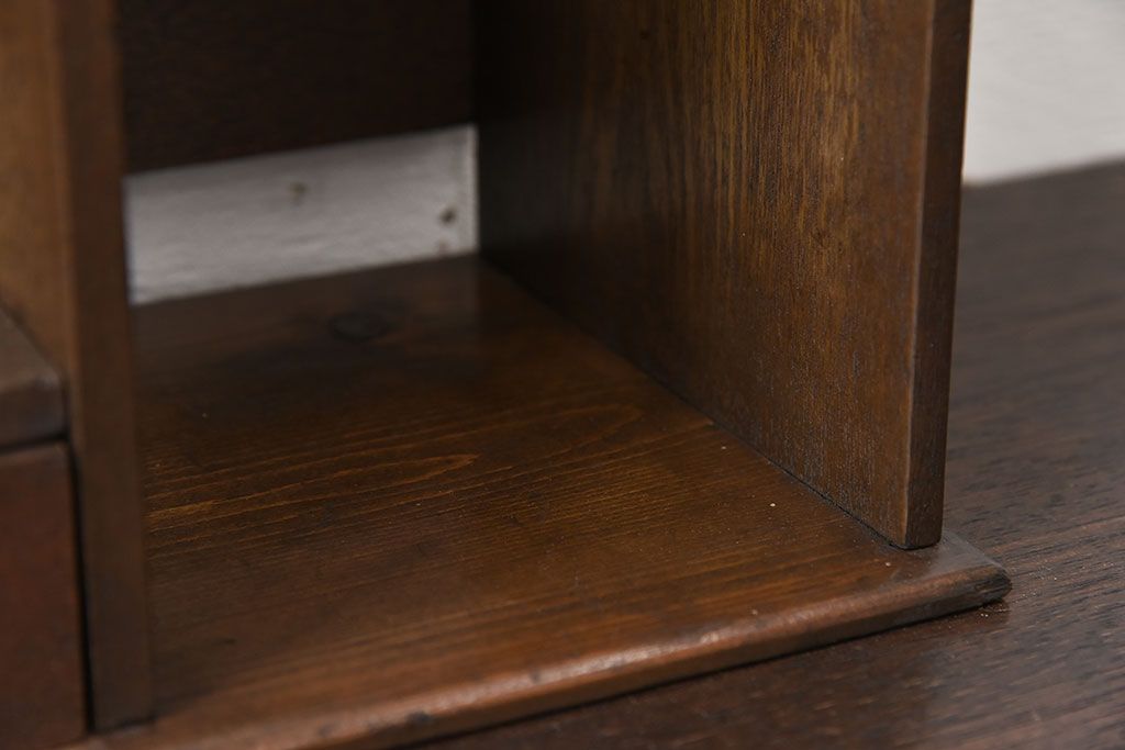 アンティーク雑貨　古い木味のレトロなアンティーク引き出し付き本立て