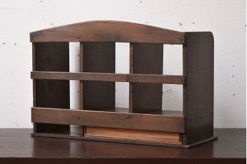 アンティーク雑貨　古い木味のレトロなアンティーク引き出し付き本立て