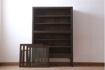 アンティーク家具　おしゃれな脚付き!和製アンティークのガラス戸棚