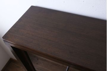 アンティーク家具　おしゃれな脚付き!和製アンティークのガラス戸棚