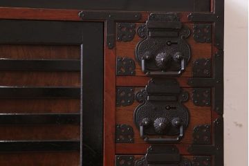 アンティーク家具　古民具・骨董　上質な金具のアンティーク松本帳場箪笥