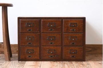 アンティーク家具　ネームプレート取っ手!ナラ材製のアンティークカードケース(小引き出し、図書館、図書室)(2)