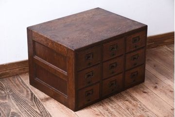アンティーク家具　ネームプレート取っ手!ナラ材製のアンティークカードケース(小引き出し、図書館、図書室)(2)