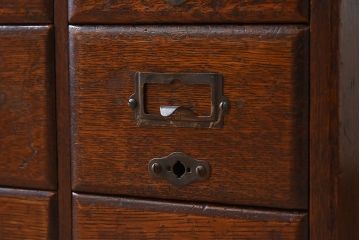 アンティーク家具　ネームプレート取っ手!ナラ材製のアンティークカードケース(小引き出し、図書館、図書室)(2)