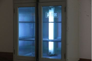 レトロ家具　殺菌灯付き　昭和レトロな消毒器(デンタルキャビネット)